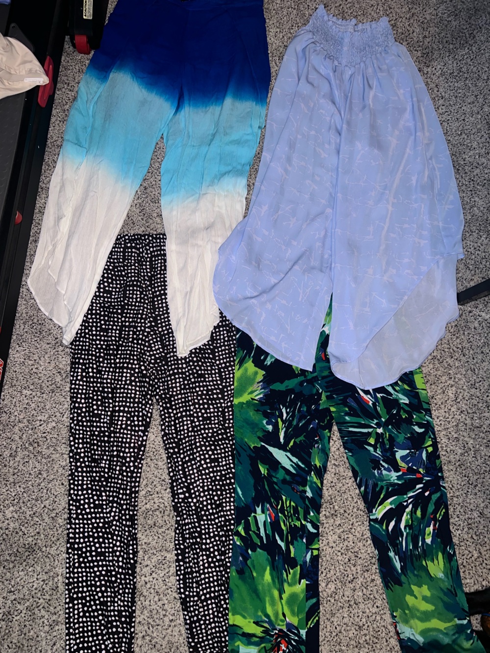 Pack of 4 soft and flowy size medium pants.!
